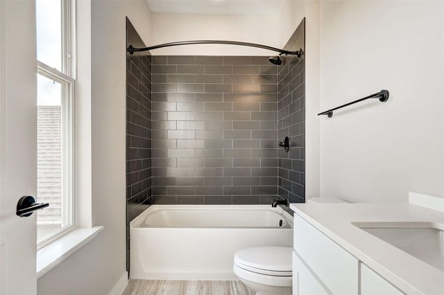 3809 Valley View RD 13, Austin, TX 78704