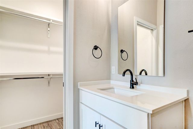 3809 Valley View RD 13, Austin, TX 78704