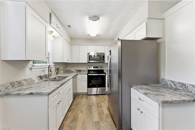 3308 Woodbaugh DR, Chesapeake, VA 23321