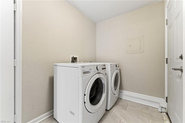 3308 Woodbaugh DR, Chesapeake, VA 23321