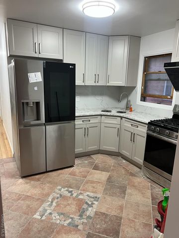 19654 44th Avenue 1, Flushing, NY 11358