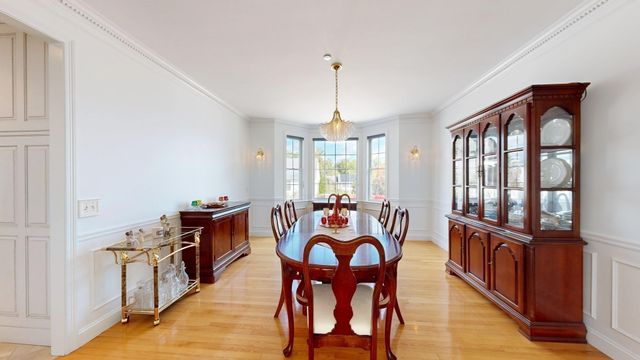 138 Amberville Rd, North Andover, MA 01845