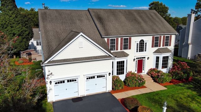 138 Amberville Rd, North Andover, MA 01845