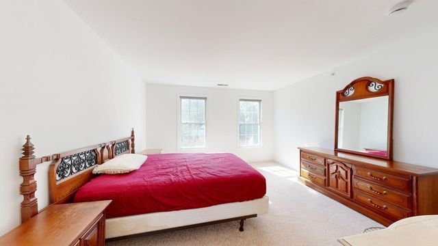 138 Amberville Rd, North Andover, MA 01845
