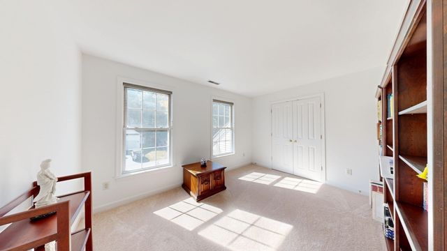 138 Amberville Rd, North Andover, MA 01845