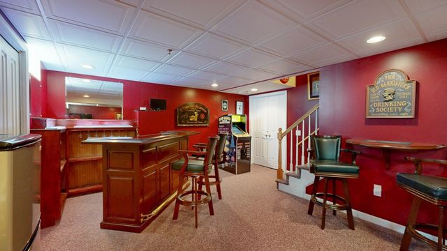 138 Amberville Rd, North Andover, MA 01845