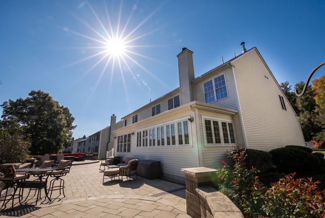 138 Amberville Rd, North Andover, MA 01845
