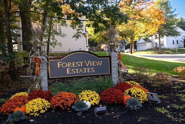 138 Amberville Rd, North Andover, MA 01845