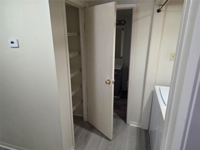 3025 Walnut Bend Lane 21, Houston, TX 77042