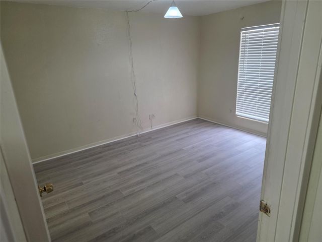 3025 Walnut Bend Lane 21, Houston, TX 77042
