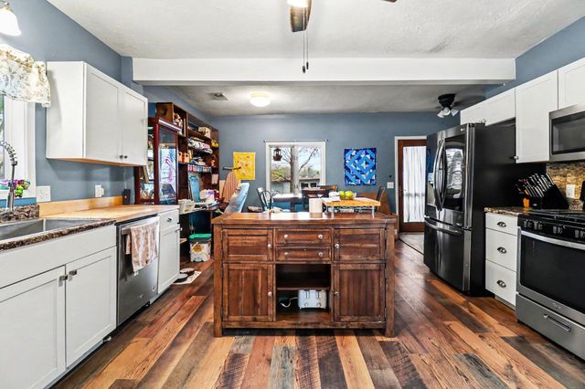 811 N Washington Avenue, Ludington, MI 49431