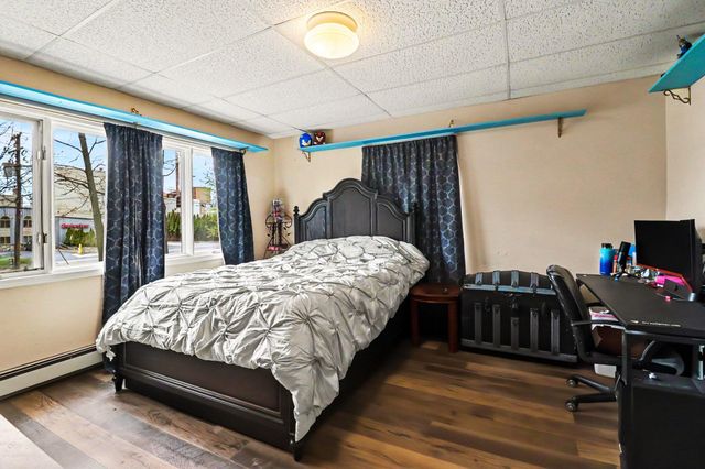811 N Washington Avenue, Ludington, MI 49431