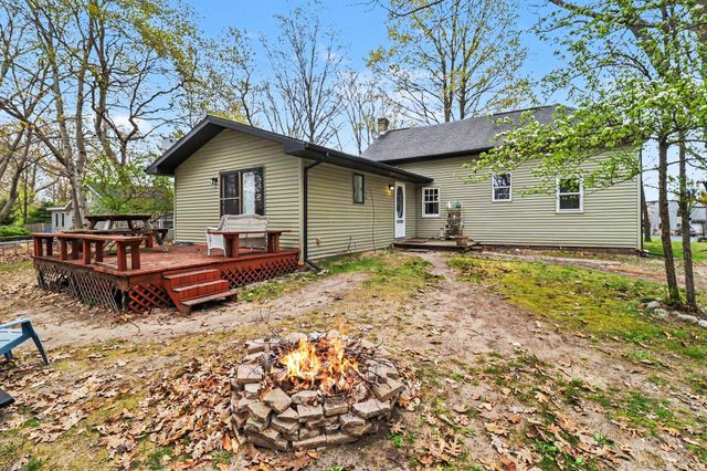811 N Washington Avenue, Ludington, MI 49431