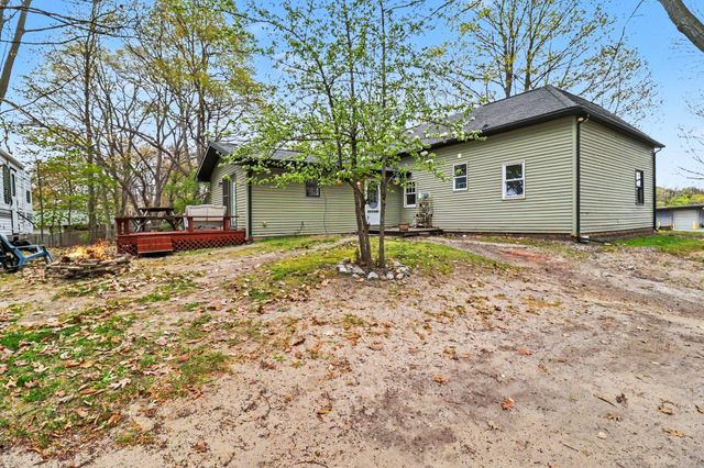 811 N Washington Avenue, Ludington, MI 49431