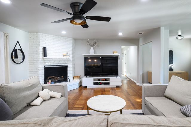 1439 Mapleton Drive, Dallas, TX 75228