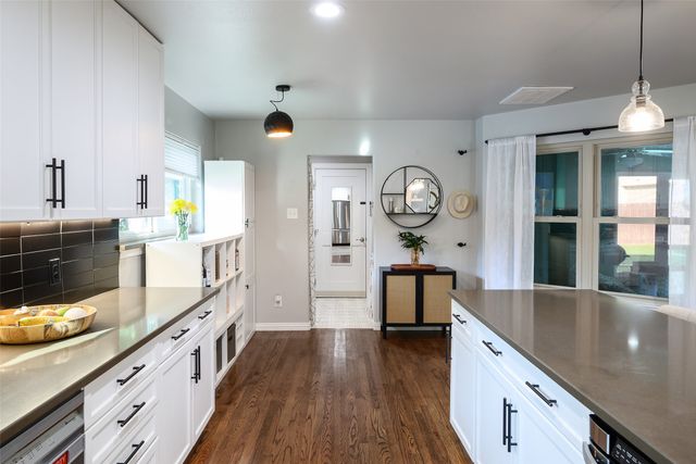 1439 Mapleton Drive, Dallas, TX 75228