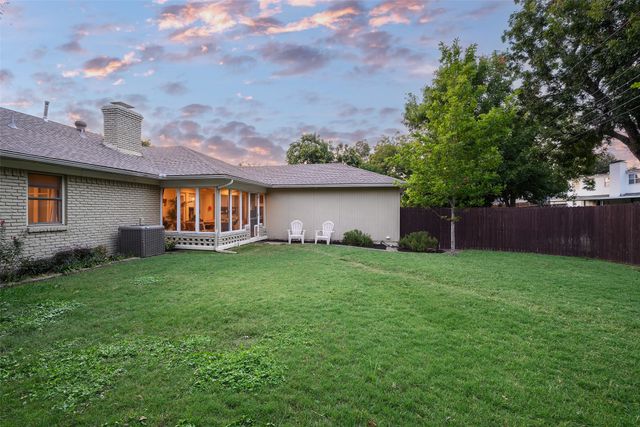 1439 Mapleton Drive, Dallas, TX 75228