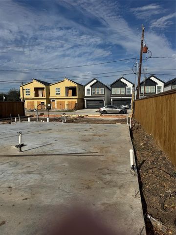 3510 Rebecca Street, Houston, TX 77021