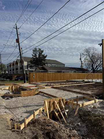 3510 Rebecca Street, Houston, TX 77021