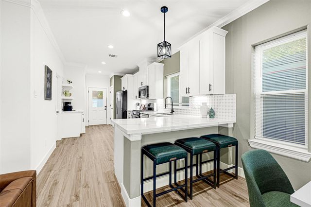 3510 Rebecca Street, Houston, TX 77021