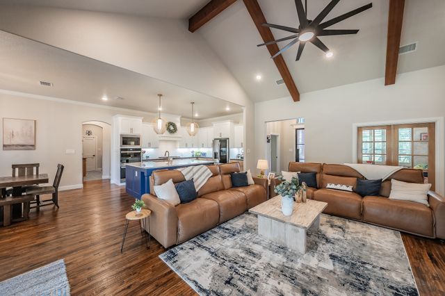2045 Glenhollow Drive, Weatherford, TX 76088