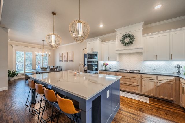 2045 Glenhollow Drive, Weatherford, TX 76088