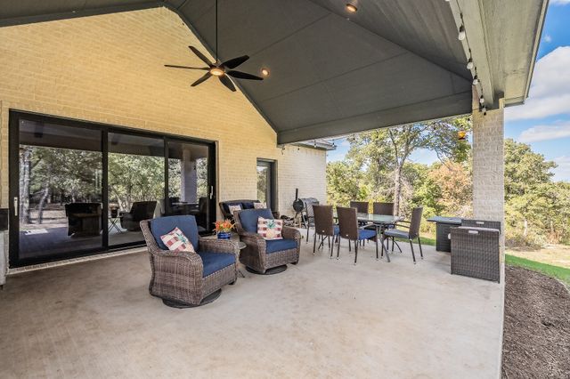2045 Glenhollow Drive, Weatherford, TX 76088