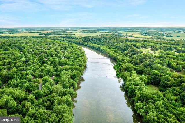 362 DAWN LN, Harpers Ferry, WV 25425