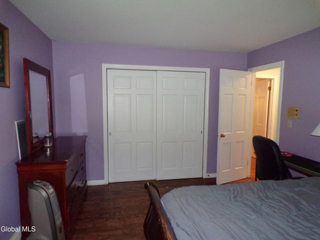 19 Oakwood Drive, Queensbury, NY 12804