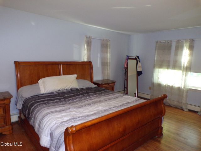 19 Oakwood Drive, Queensbury, NY 12804