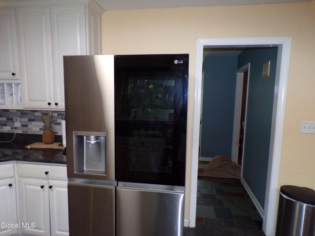 19 Oakwood Drive, Queensbury, NY 12804
