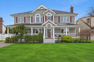 922 Leeds Drive, North Bellmore, NY 11710