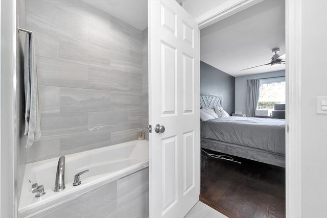122 Milton St 122, Dedham, MA 02026