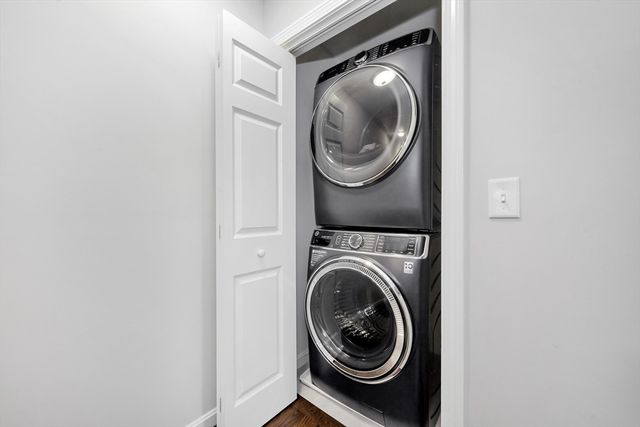 122 Milton St 122, Dedham, MA 02026