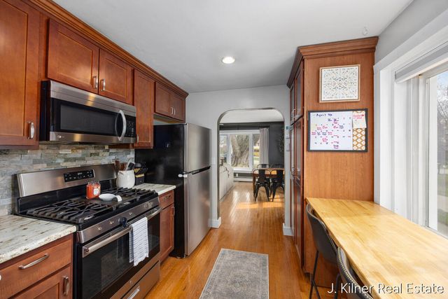 65 Betty Street, Comstock Park, MI 49321