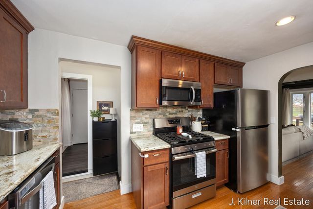 65 Betty Street, Comstock Park, MI 49321