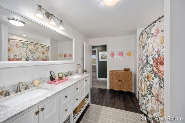 65 Betty Street, Comstock Park, MI 49321