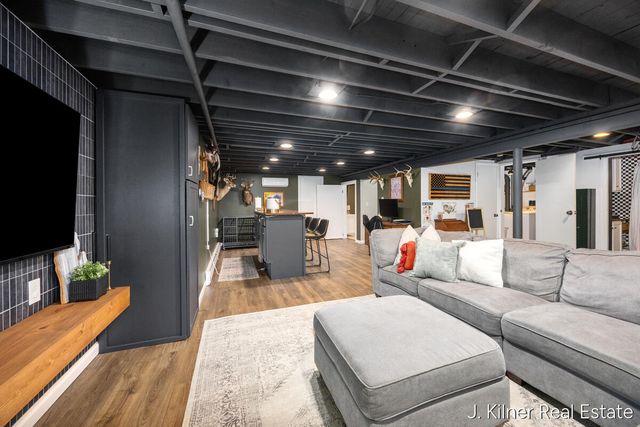 65 Betty Street, Comstock Park, MI 49321