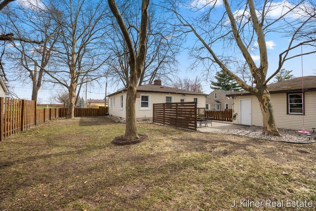 65 Betty Street, Comstock Park, MI 49321