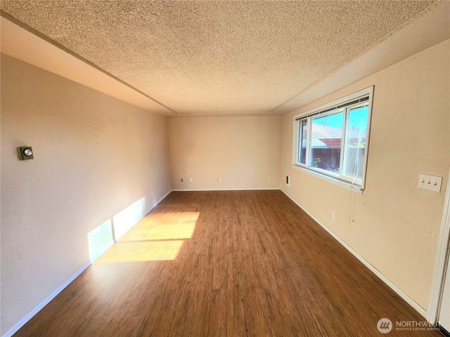 11901 Ainsworth Avenue S, Tacoma, WA 98444