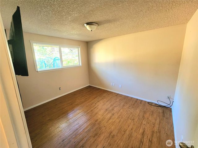 11901 Ainsworth Avenue S, Tacoma, WA 98444