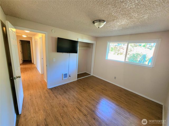 11901 Ainsworth Avenue S, Tacoma, WA 98444