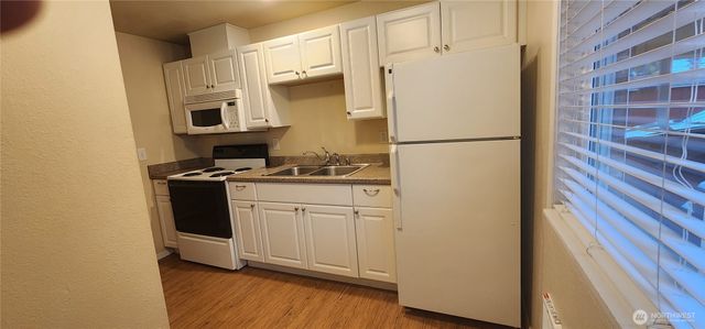 11901 Ainsworth Avenue S, Tacoma, WA 98444