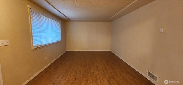 11901 Ainsworth Avenue S, Tacoma, WA 98444