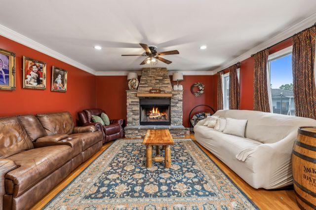 595 Pack Cir, Smithville, TN 37166