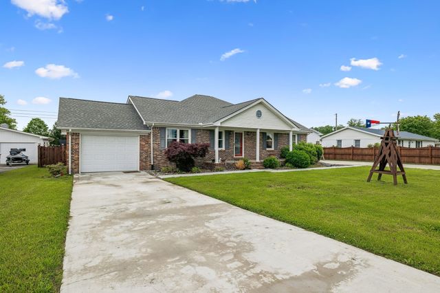 595 Pack Cir, Smithville, TN 37166