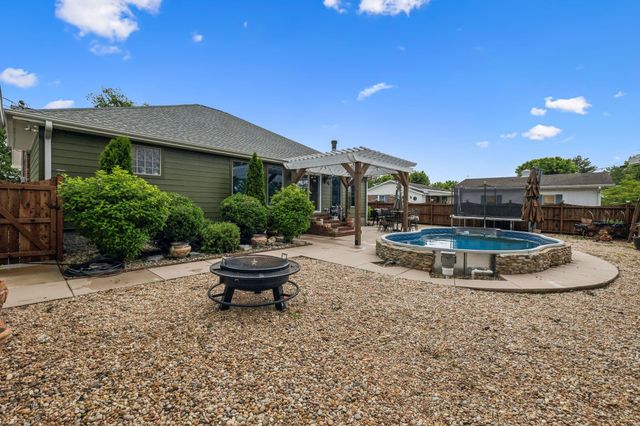 595 Pack Cir, Smithville, TN 37166