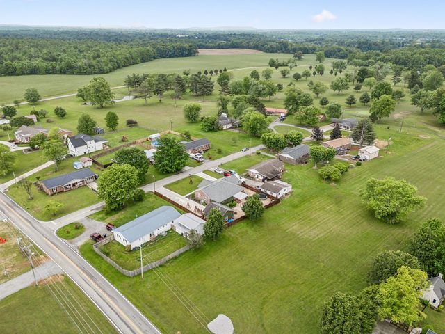 595 Pack Cir, Smithville, TN 37166