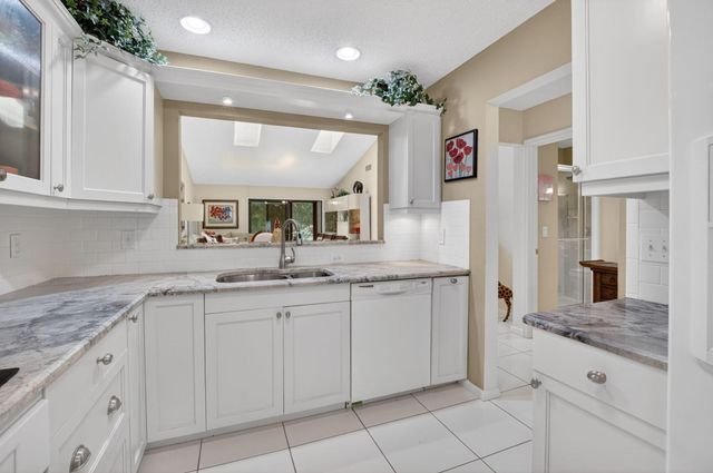 10015 Hickorywood Place, Boynton Beach, FL 33437