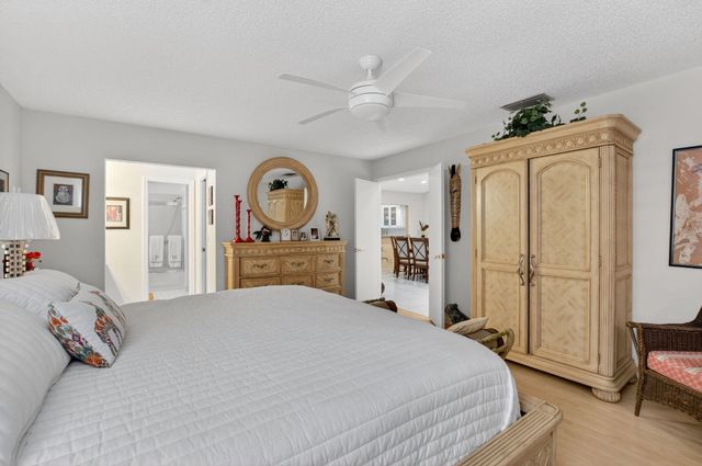 10015 Hickorywood Place, Boynton Beach, FL 33437